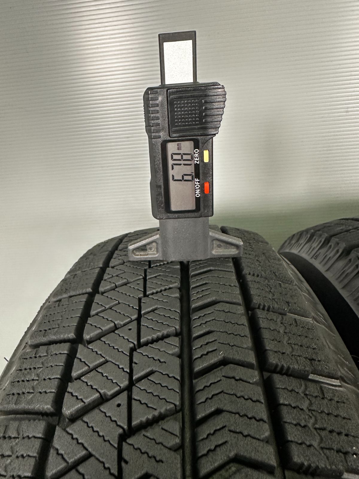 スタッドレス TA596