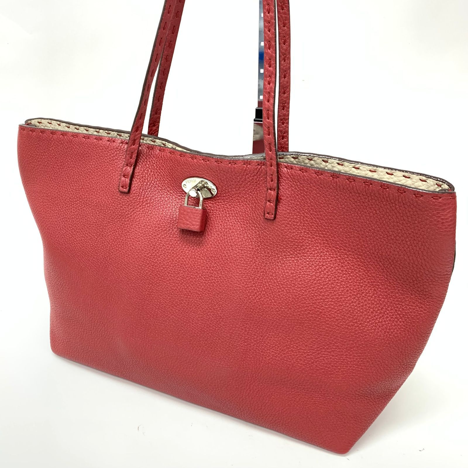 FENDI セレリア カルラ ショルダーバッグ レザー レッド MR06061