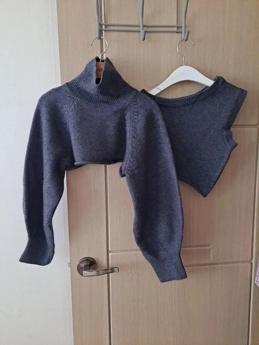 TREEMINGBIRD Layered Pola knit set blue gray