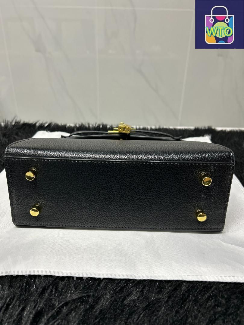 ブラックレザー ハンドバッグ