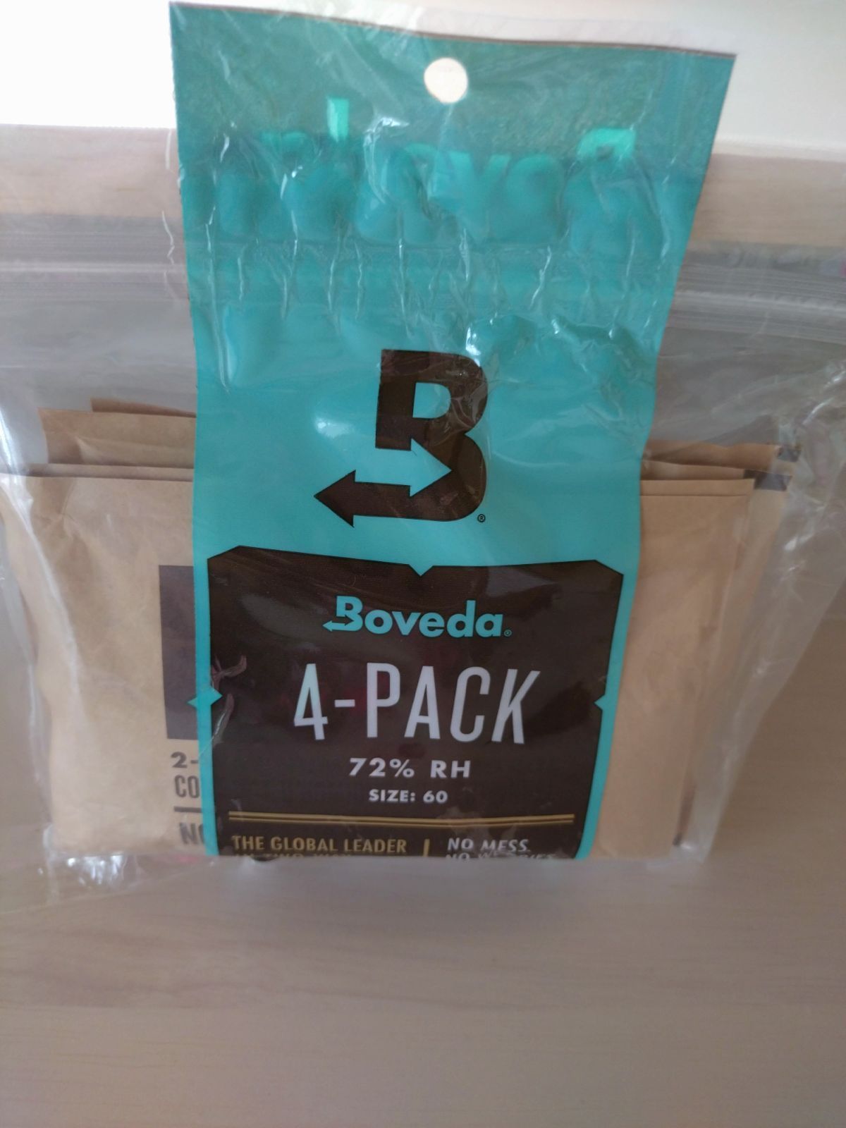 Boveda 葉巻/タバコ用 72-RH 2-湿度 コントロール サイズ 60 使用 25