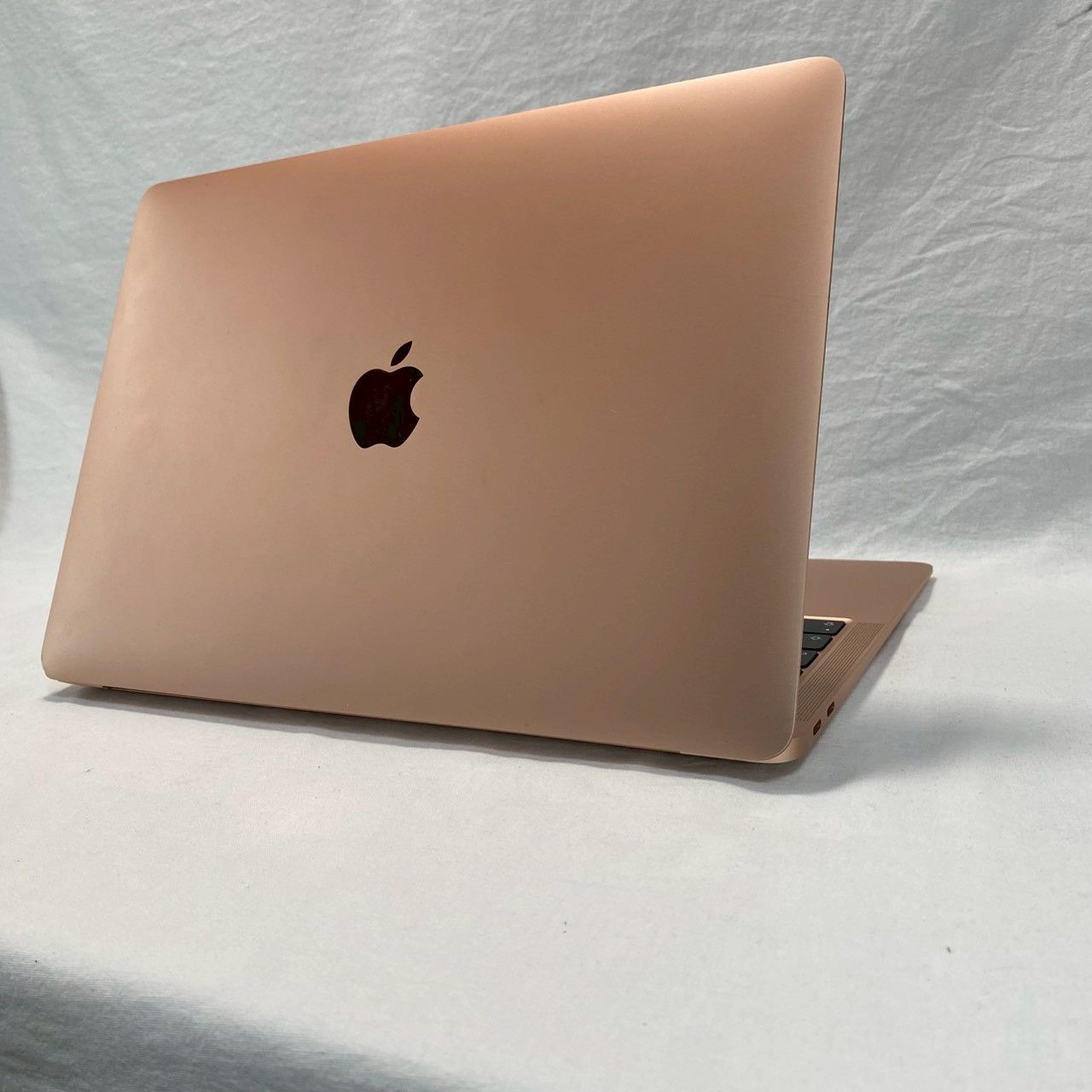 Macbook 【美品】MacBook/Air/M1/13インチ/8GB/256GB/ゴールド Macbook 【美品】MacBook/Air/M1/13インチ/8GB/256GB/ゴールド