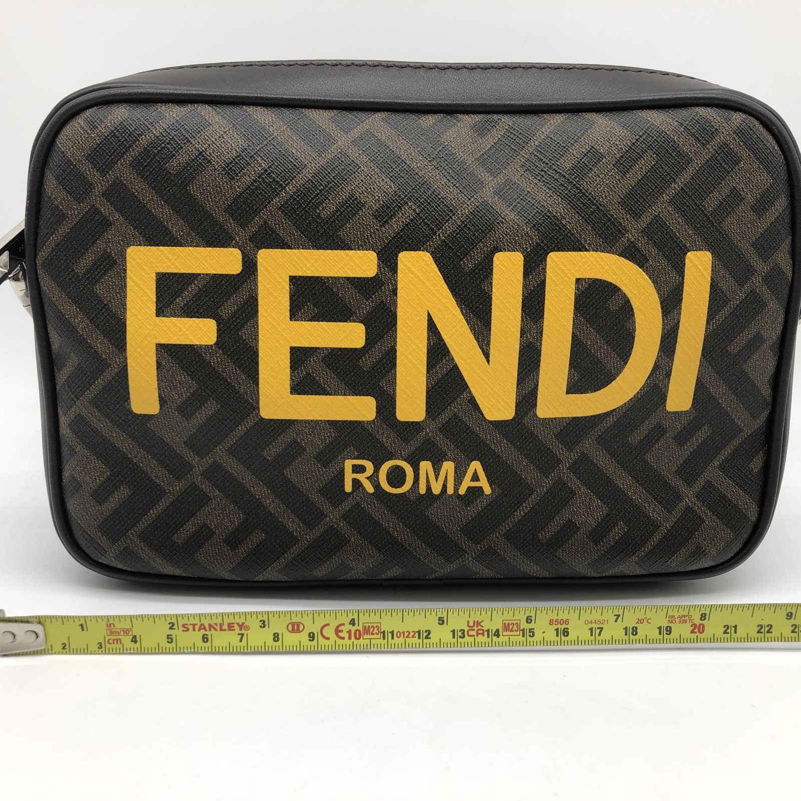 FENDI フェンディ ショルダーバッグ PVC レザー カメラバッグ 