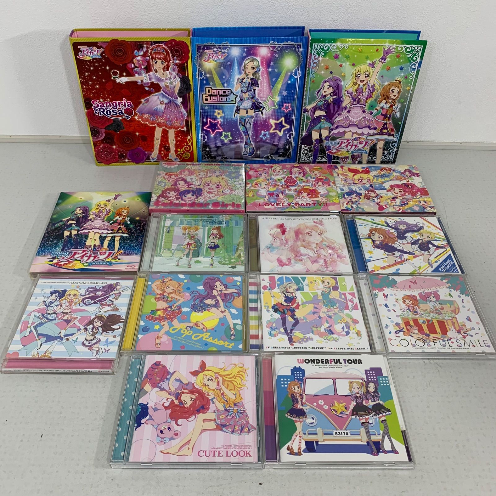 オフィシャルバインダー3個：カード付き ・劇場版アイカツ！ブルーレイ