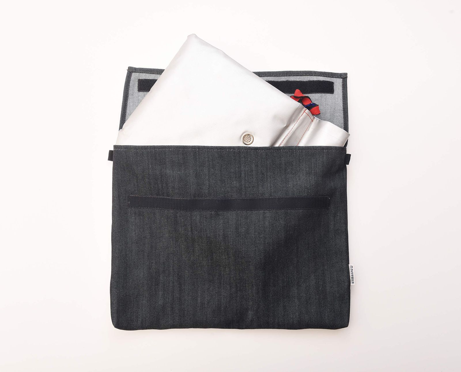 ブラックデニム