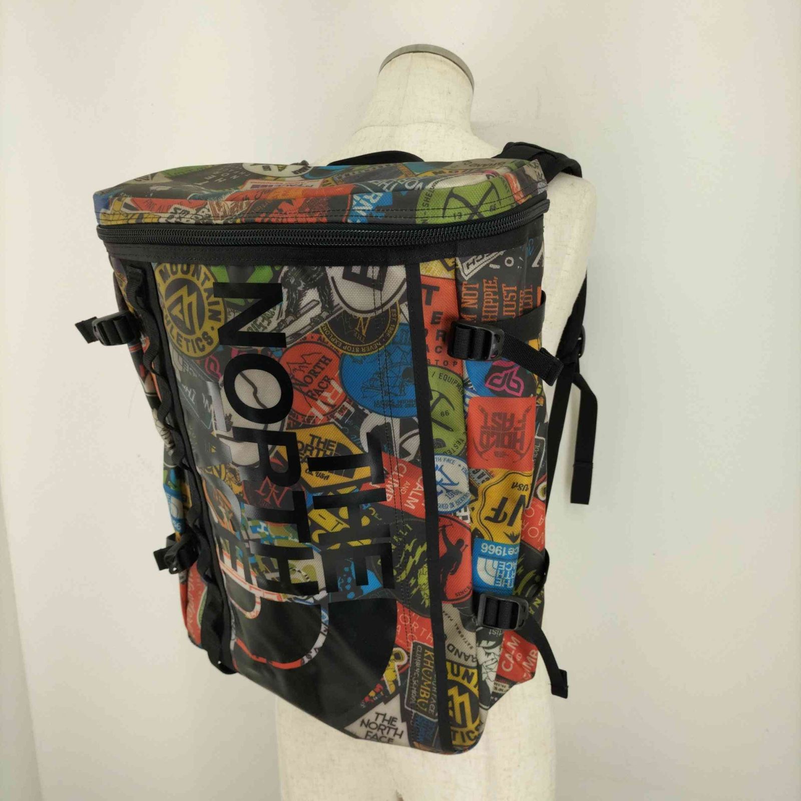 ザノースフェイス THE NORTH FACE BC FUSE BOX ST ステッカー プリント 総柄 ヒューズ ボックス 30L リュック  バックパック メンズ 表記無