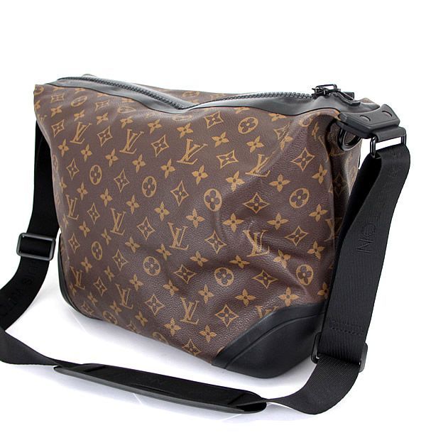 Louis Vuitton M40399 Monogram Waterproof Messenger Bag Crossbody