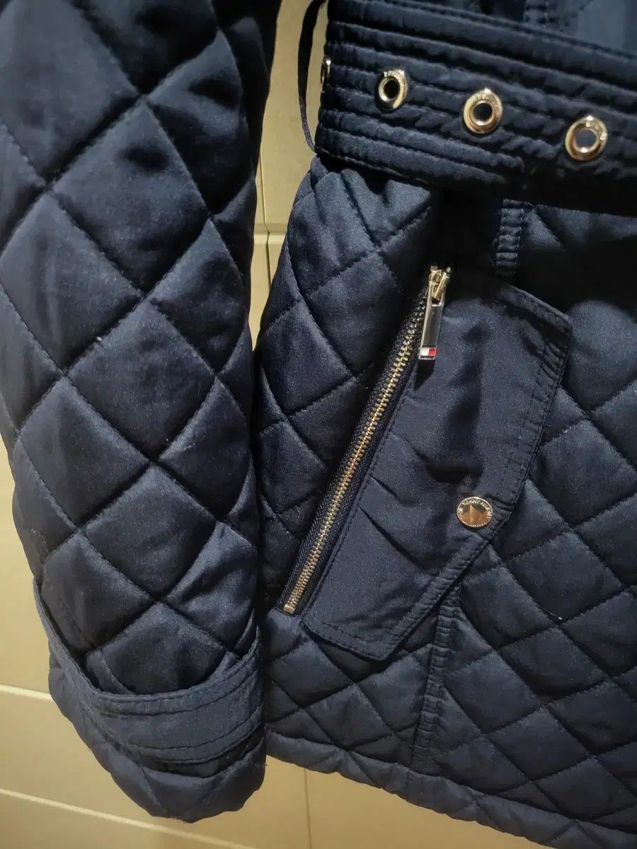 トップグレード トミーヒルフィガー