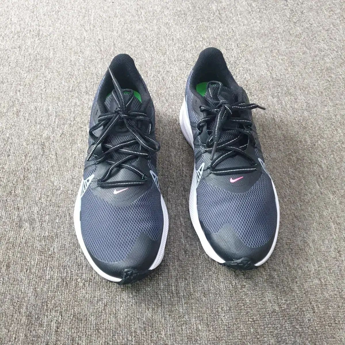 ランニングシューズ 265