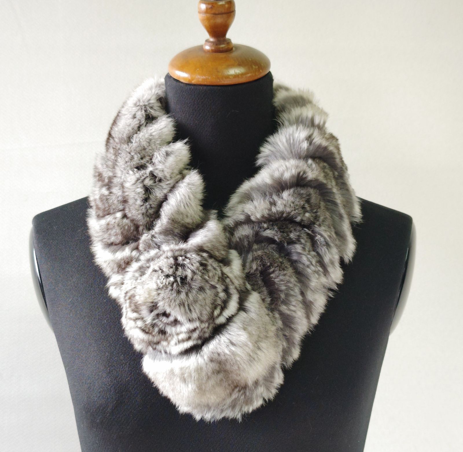 新品 チンチラ ファー マフラー 人工繁殖 【公式通販】