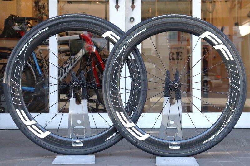 ファストフォワード FFWD F6R DT SWISS 240s カーボン チューブ