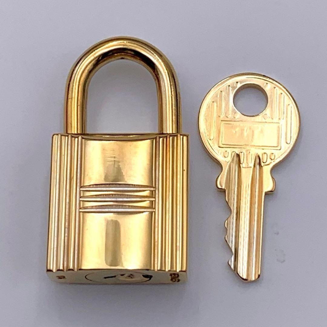 HERMES エルメス カデナ 104番 ゴールド 24Kメッキ 鍵付き 南京錠 HERMES エルメス カデナ 104番 ゴールド 24Kメッキ 鍵付き 南京錠