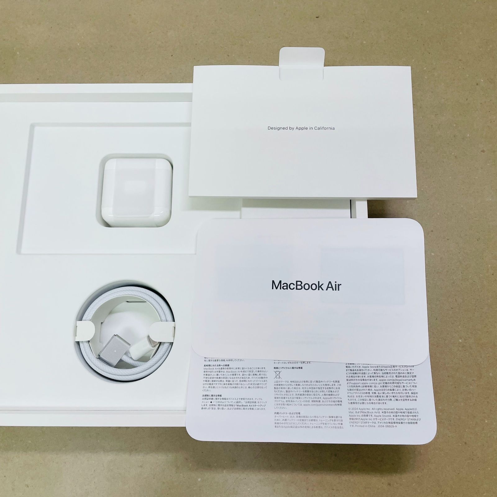 バッテリー最大容量100％ MacBook Air 13インチ M3 2024 8C CPU/10C