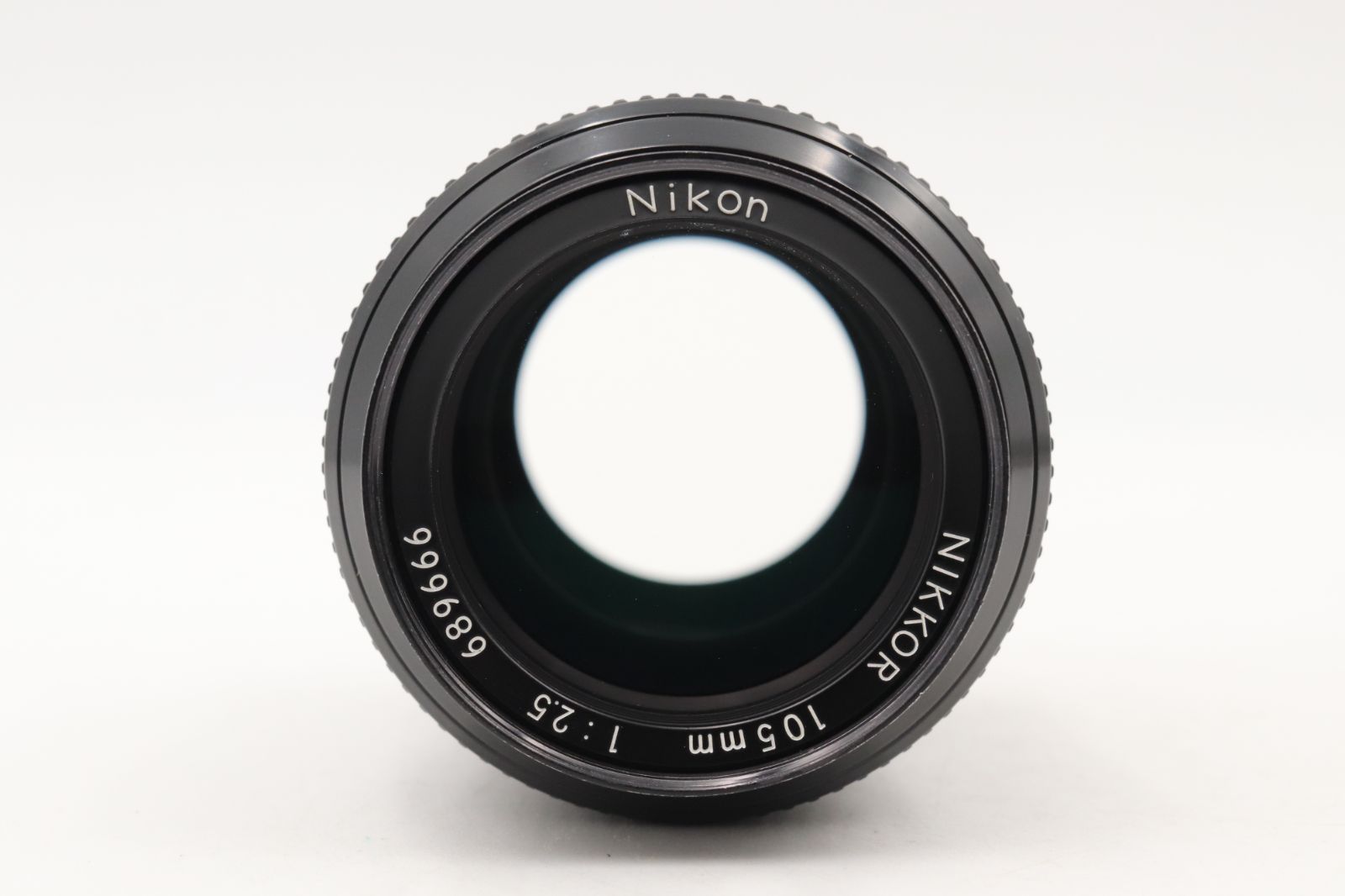 2025年新作アイテム登場。 上品 Nikon Ai NIKKOR 105mm F2.5 単焦点 中望遠レンズ Fマウント 15030