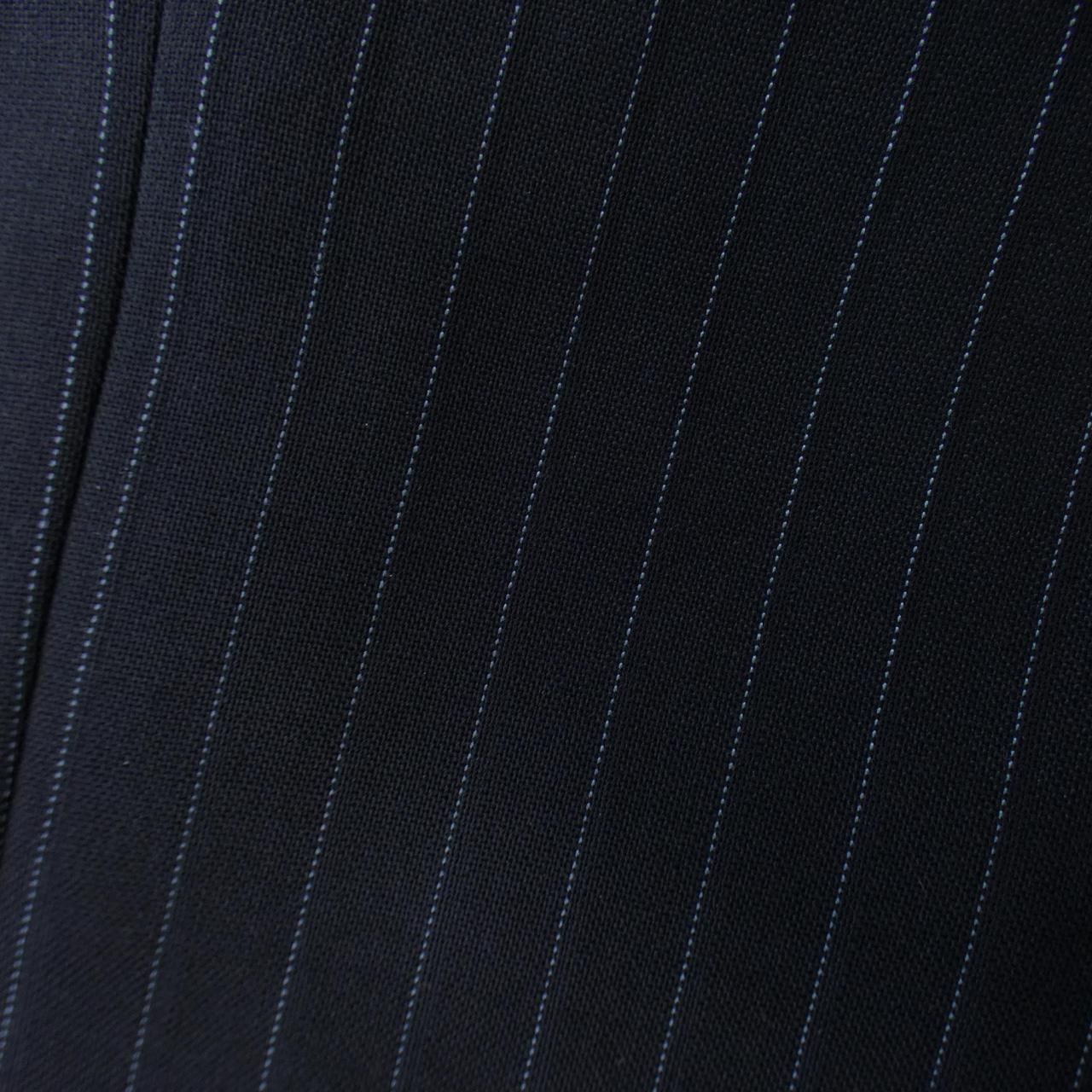 PAUL STUART