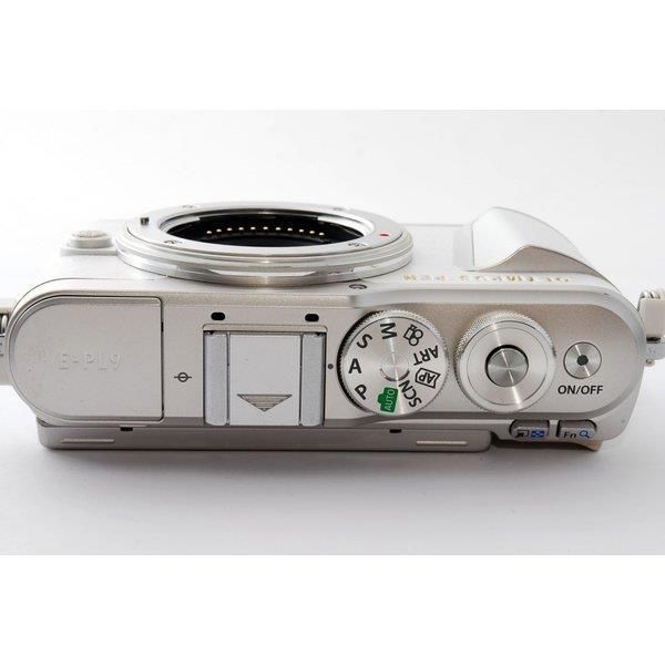 オリンパス OLYMPUS E-PL9 レンズセットホワイト 美品 SDカード付 オリンパス OLYMPUS E-PL9 レンズセット ホワイト 美品 Wi-Fiで