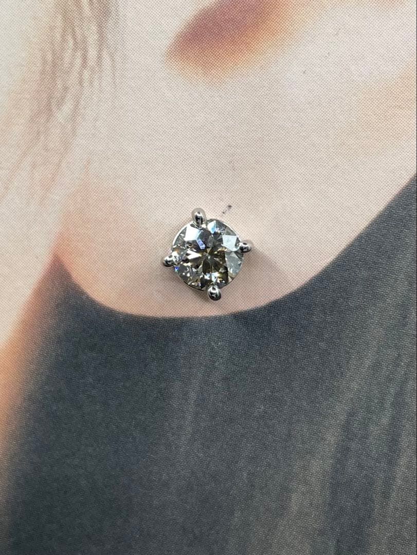 専用JJ145★高級 大粒 ダイヤモンド1ct K18WG ピアス 鑑付 JJ145☆高級 大粒 ダイヤモンド1ct K18WG ピアス 鑑付 - メルカリ