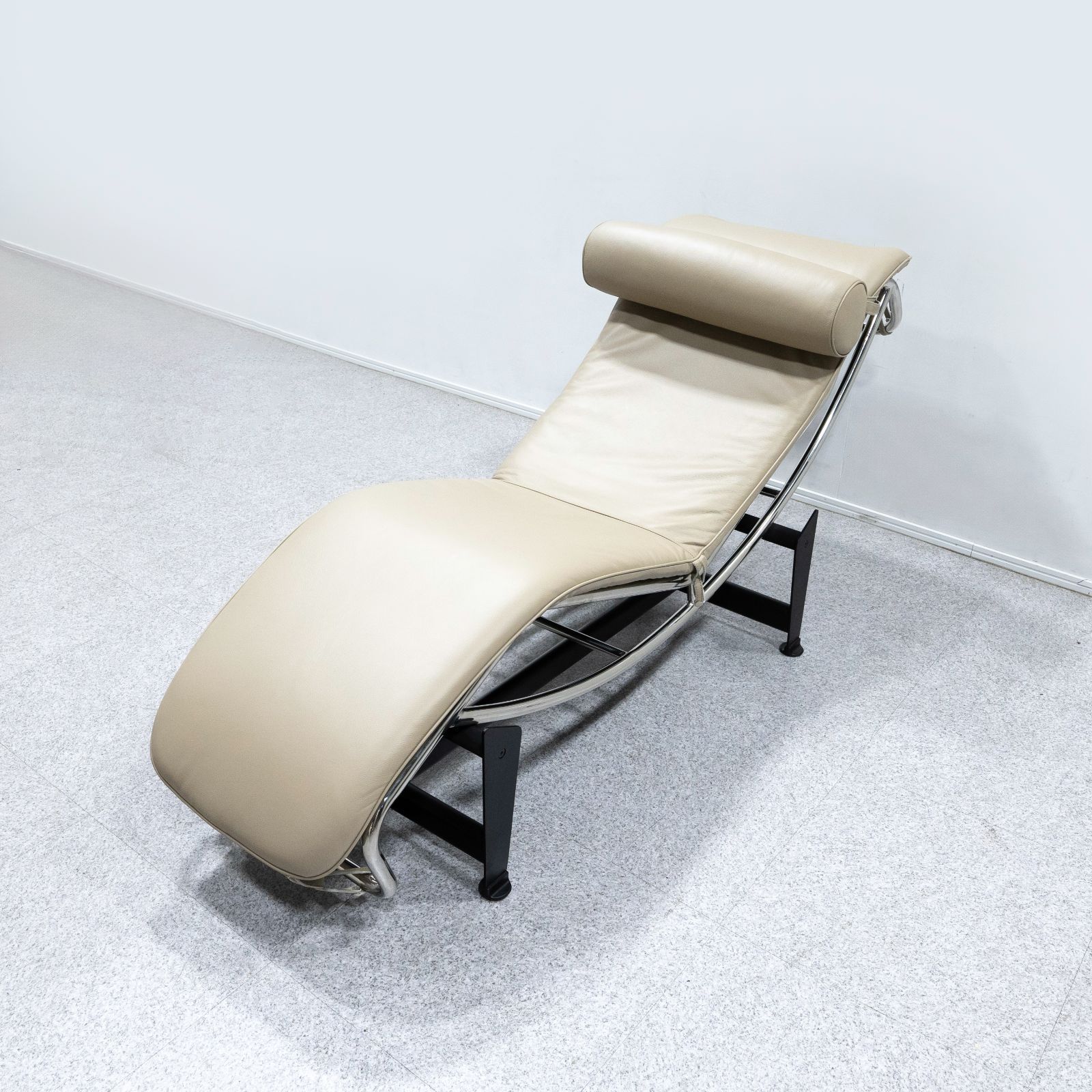 シェーズロング　Cassinaにて購入　リプロダクト品 シェーズロング Cassinaにて購入 リプロダクト品 シェーズロング