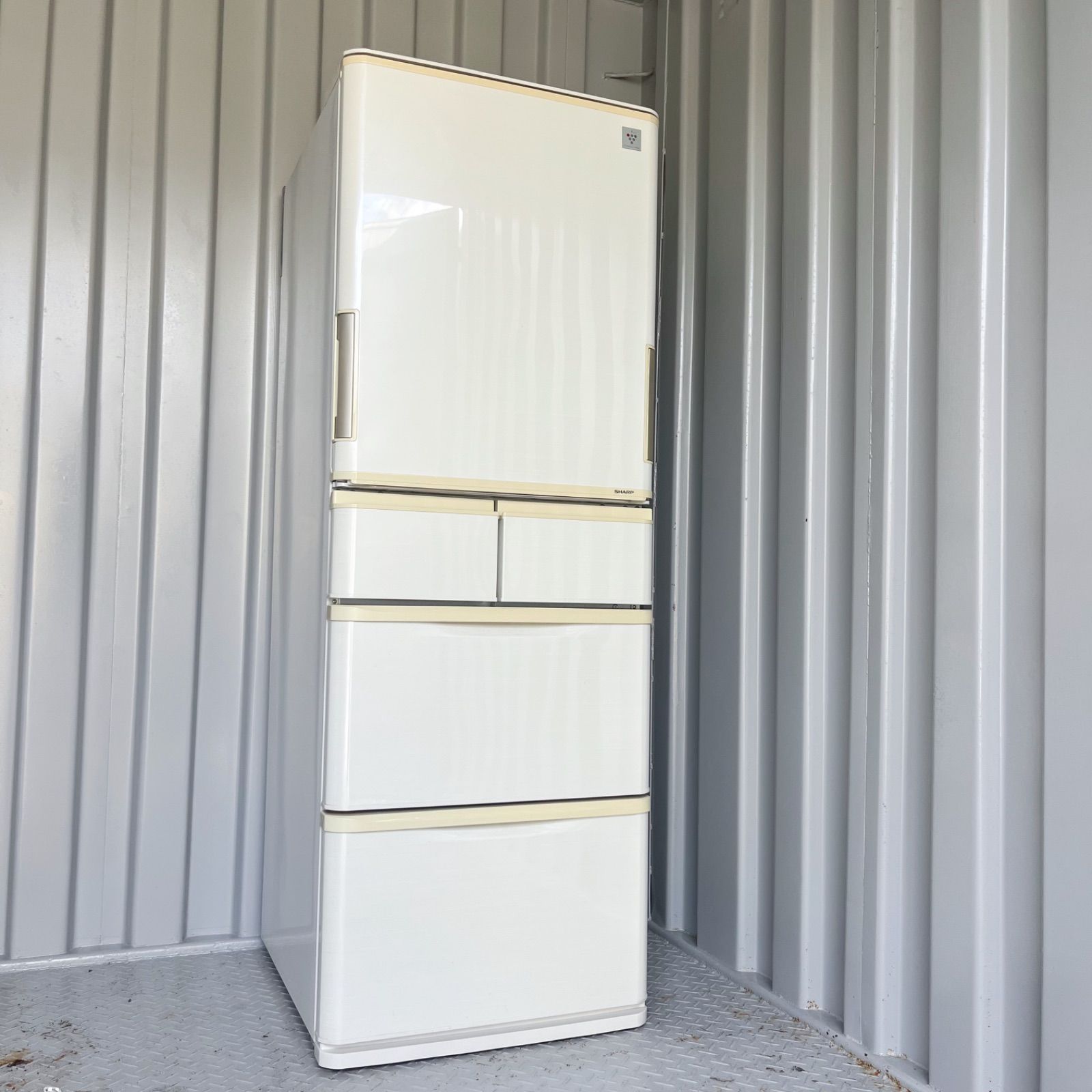 174取付無料！完動品！SHARP自動製氷付き どっちもドア大容量384L冷蔵庫 174取付無料！完動品！SHARP自動製氷付き どっちもドア大容量384L