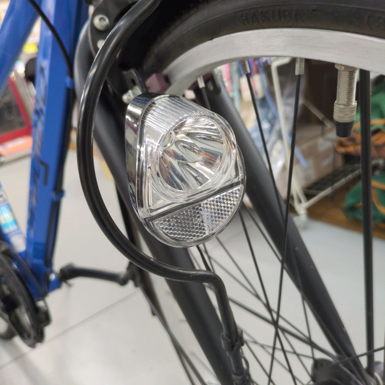 J284 ☆月末までの限定値下げ☆多少使用感☆スポーツ軽快自転車