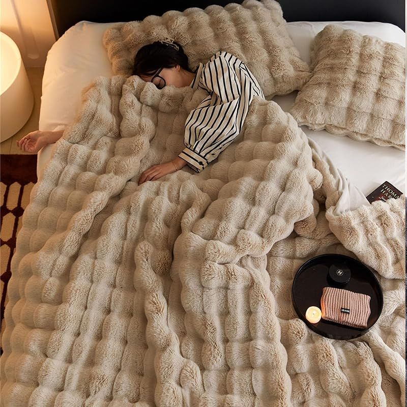 SUKAAGO ふわとろ毛布 シングル 冬用 厚手 ふわとろ 2枚合わせ もこもこ あったか ブランケット とろとろ 掛け布団 ふわふわ 布団 100x160cm 柔らかく肌触 暖かい 温 静電気防止 洗える 吸湿速乾 抗菌防臭 ベージュ 180 0