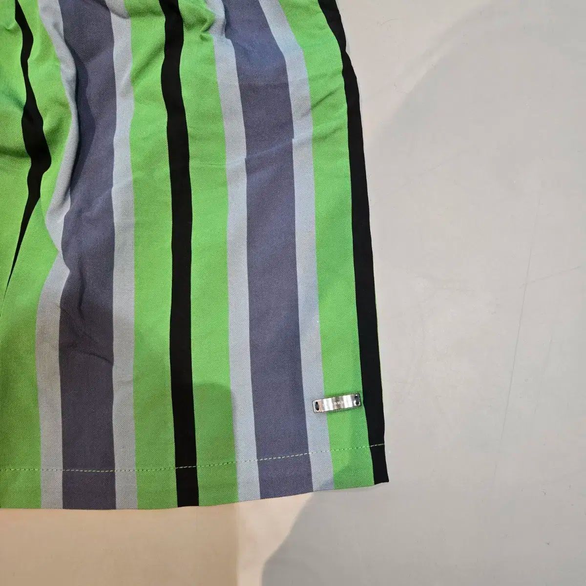  バーバリー 子供 ストライプ ロングスリーブ ワンピース 10 y ワンピース フォーマル ドレス スーツ