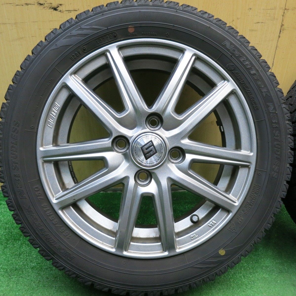 バリ溝！9.5分☆スタッドレス 155/65R14 オートバックス ノース