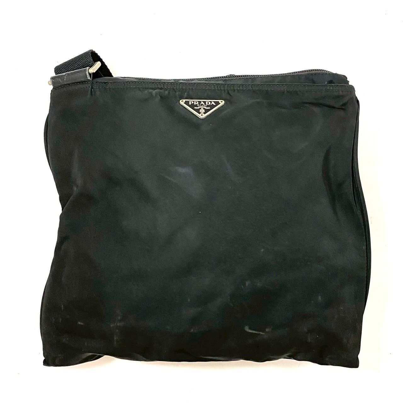プラダショルダーバッグ サコッシュ三角ロゴ PRADA プラダ ショルダーバッグ サコッシュ 三角ロゴプレート