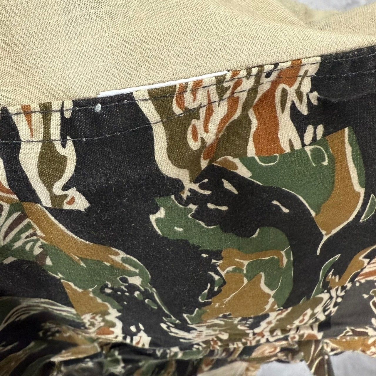 DRIES VAN NOTEN カモフラージュ ベスト DRIES VAN NOTEN（ベスト）のフリマアイテム一覧