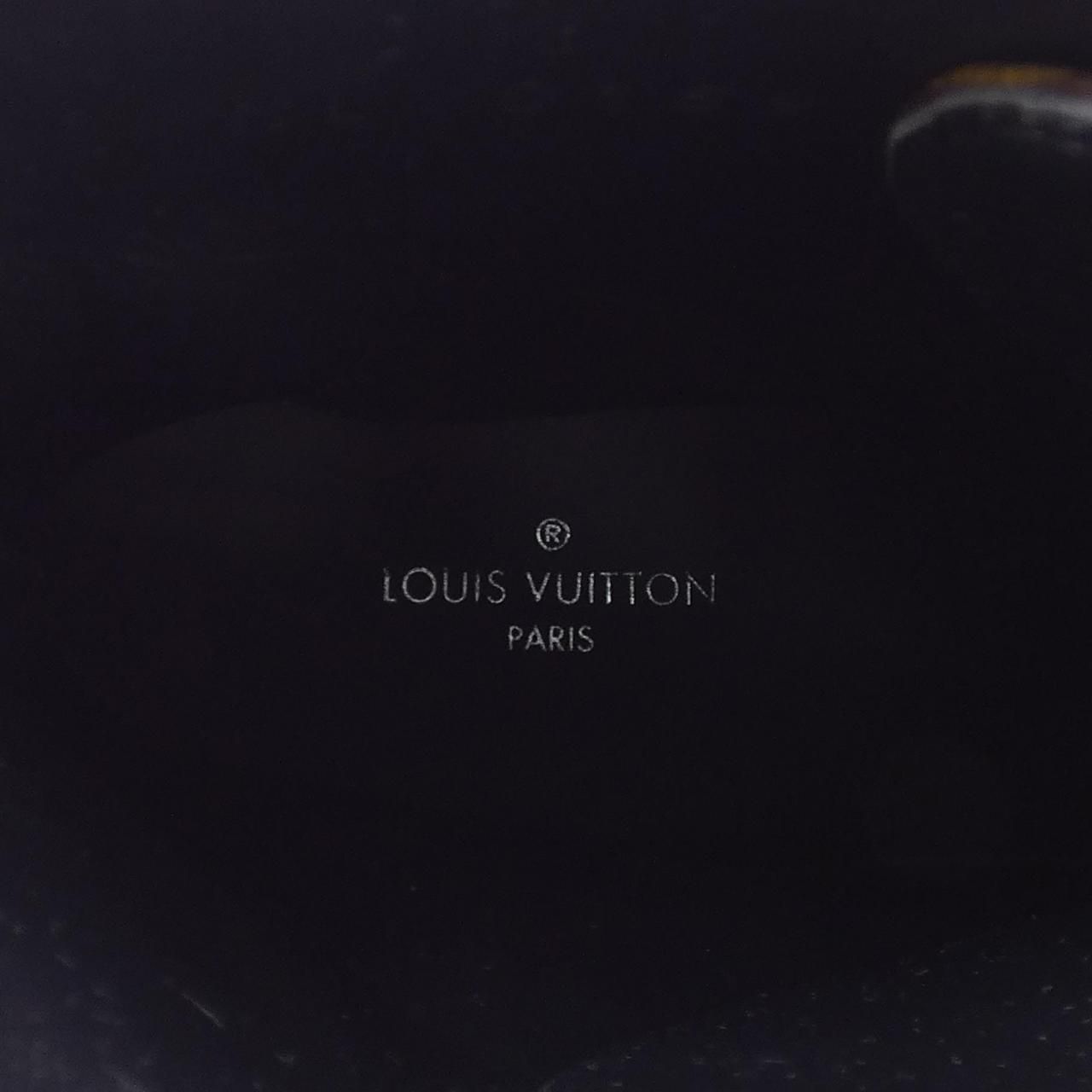 ルイヴィトン LOUIS