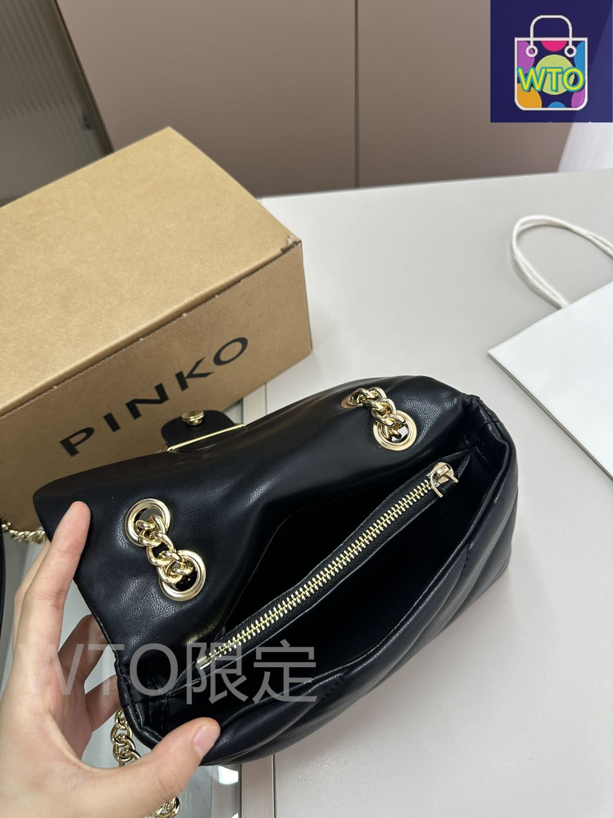 ひたむきな 今日 PINKO バッジ スワロウバッグ 在庫 価格 30日間返品交換可能！