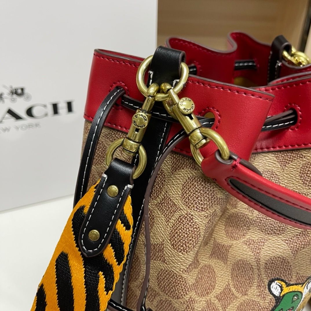 COACH コーチ C7769ショルダー バケットバッグ ウィズタイガー レキシー - メルカリ