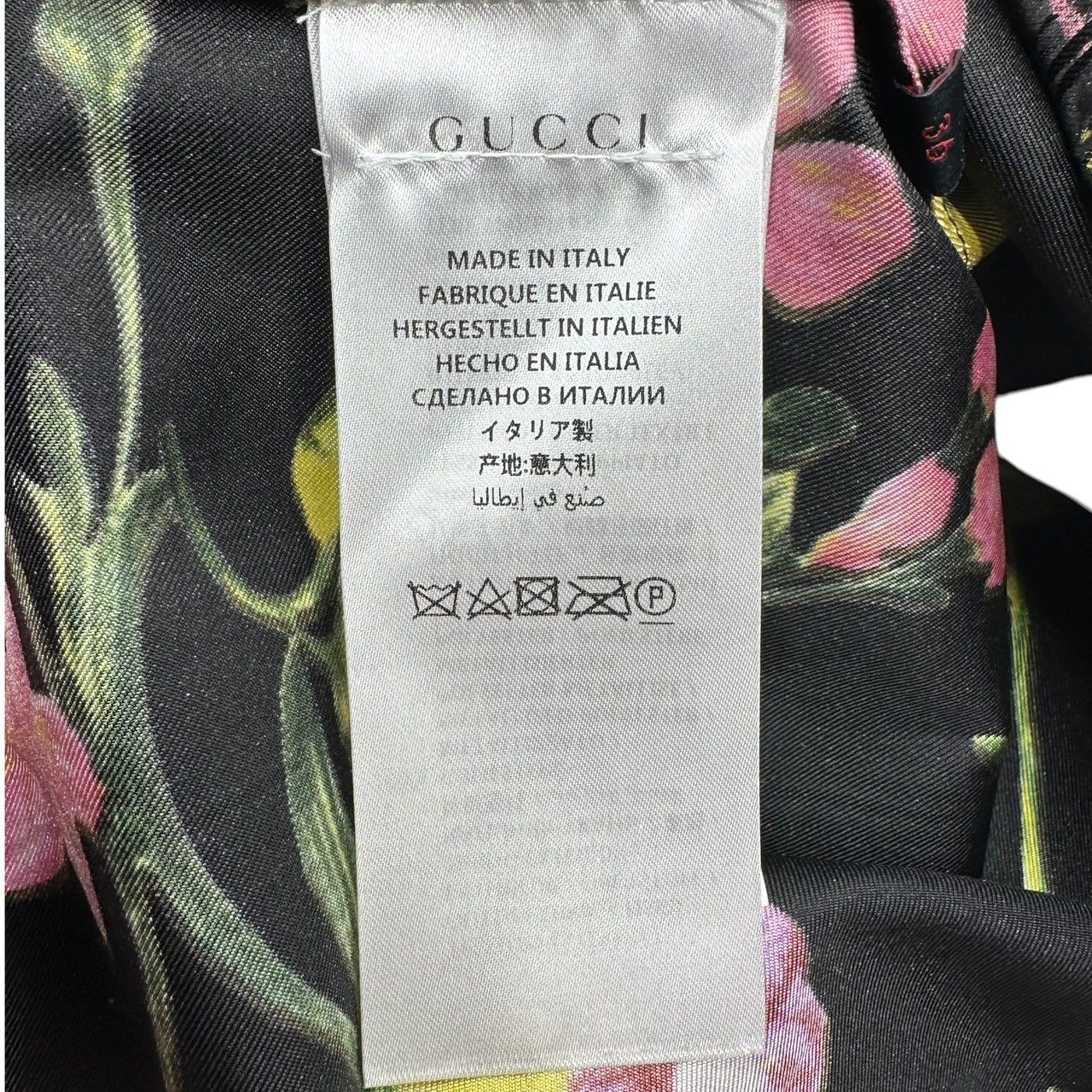 GUCCI(グッチ) 18SS シルク総花柄 ラミネート加工 長袖シャツ WJ0 506489 36(S程度) シルバー×ピンク アレッサンドロ・ミケーレ氏デザイン期 GUCCI(グッチ) 18SS シルク総花柄 ラミネート加工 長袖シャツ