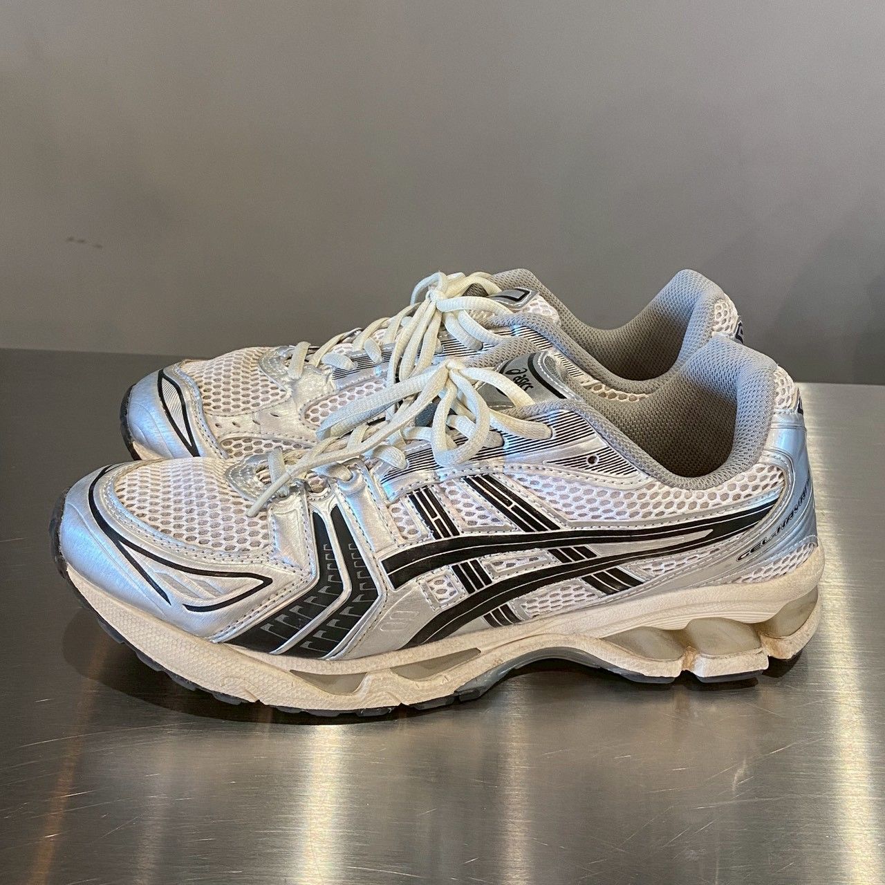 アシックス × JJJJound』 (28) GEL-KAYANO 14 - メルカリ