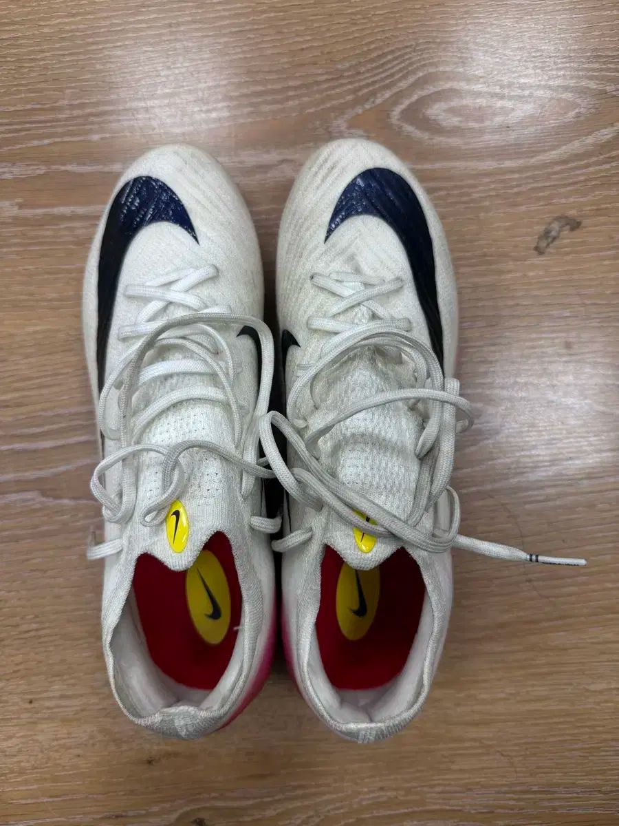 NIKE ナイキ マーキュリアル Vapor ヴェイパー 260