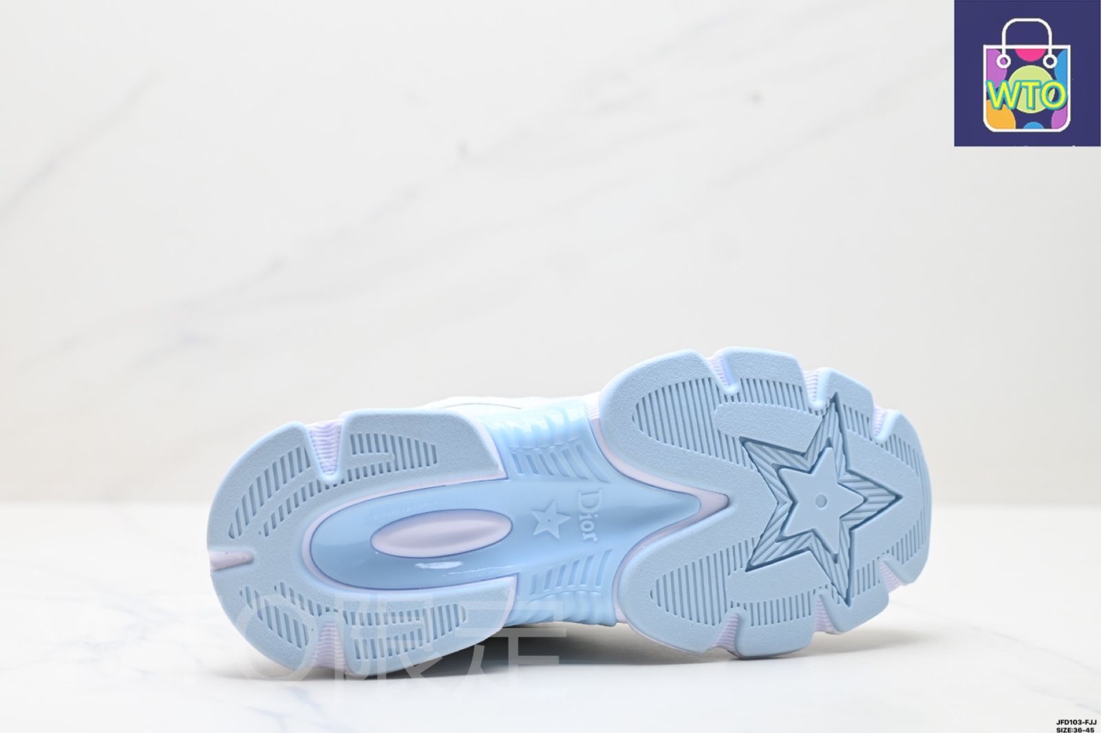 ディオール（DIOR）Chrono 丸頭（まるあたま）レースアップ