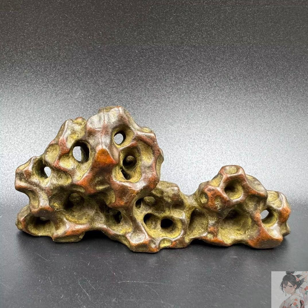銅器 二重透かし彫りの筆箱 書道具 文房具 工芸品 美術品 置物 銅製 山透かし彫り筆架 石彫 置物 装飾品 工芸品 書道具 文房具