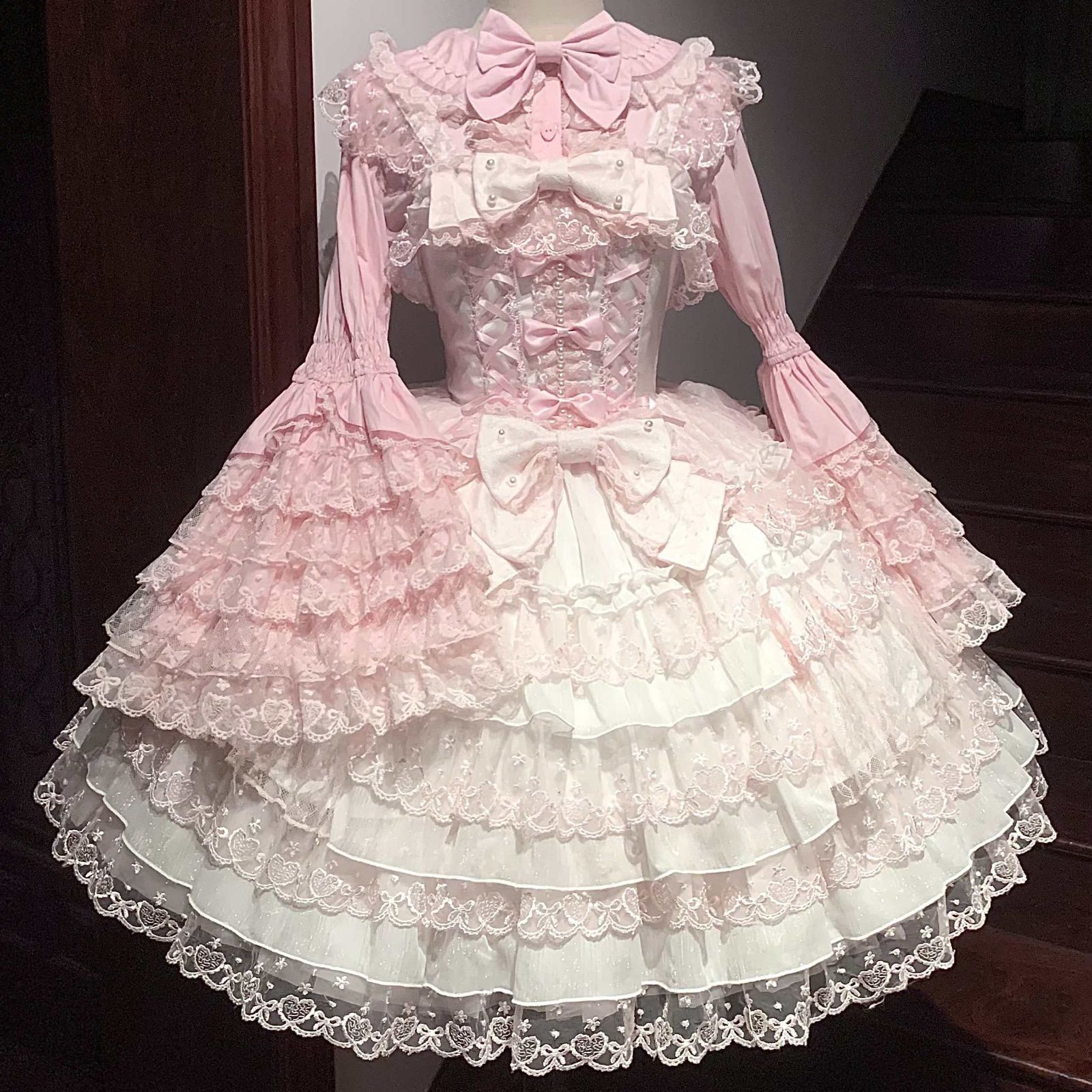 愛恋序曲 Lolita洋装 甘ロリスタイル jsk吊りスカート 姫系デザイン ピンク?ホワイトブルーの3色展開 撮影会?イベント?デイリースタイルに最適 高品質フェミニンコーデ