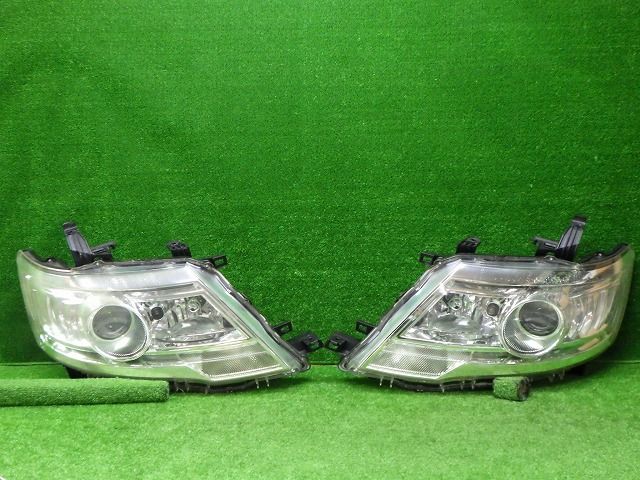 セレナ C25 前期 HIDタイプ 純正右ヘッドライトユニット koito 100-24859 バラスト・バナー付き!! ☆セレナ C25 ライダー 純正 右 ヘッドライト HID KOITO 100-24859