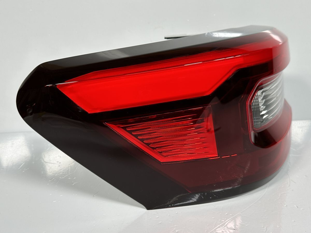 破損キズなし 低走行 ライズ A200A A210A ロッキー A200S A210S 純正 左テールランプ 81561-B1170 81560-B1290 D248 S 管理31728