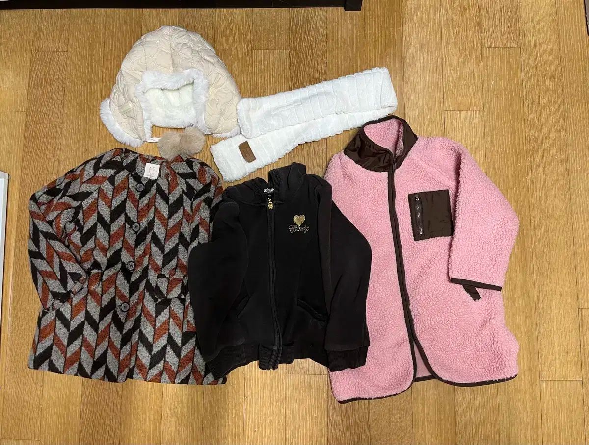 送料無料 メルカリshop取引では対象外 女の子 110サイズ前後 外 ウール まとめ