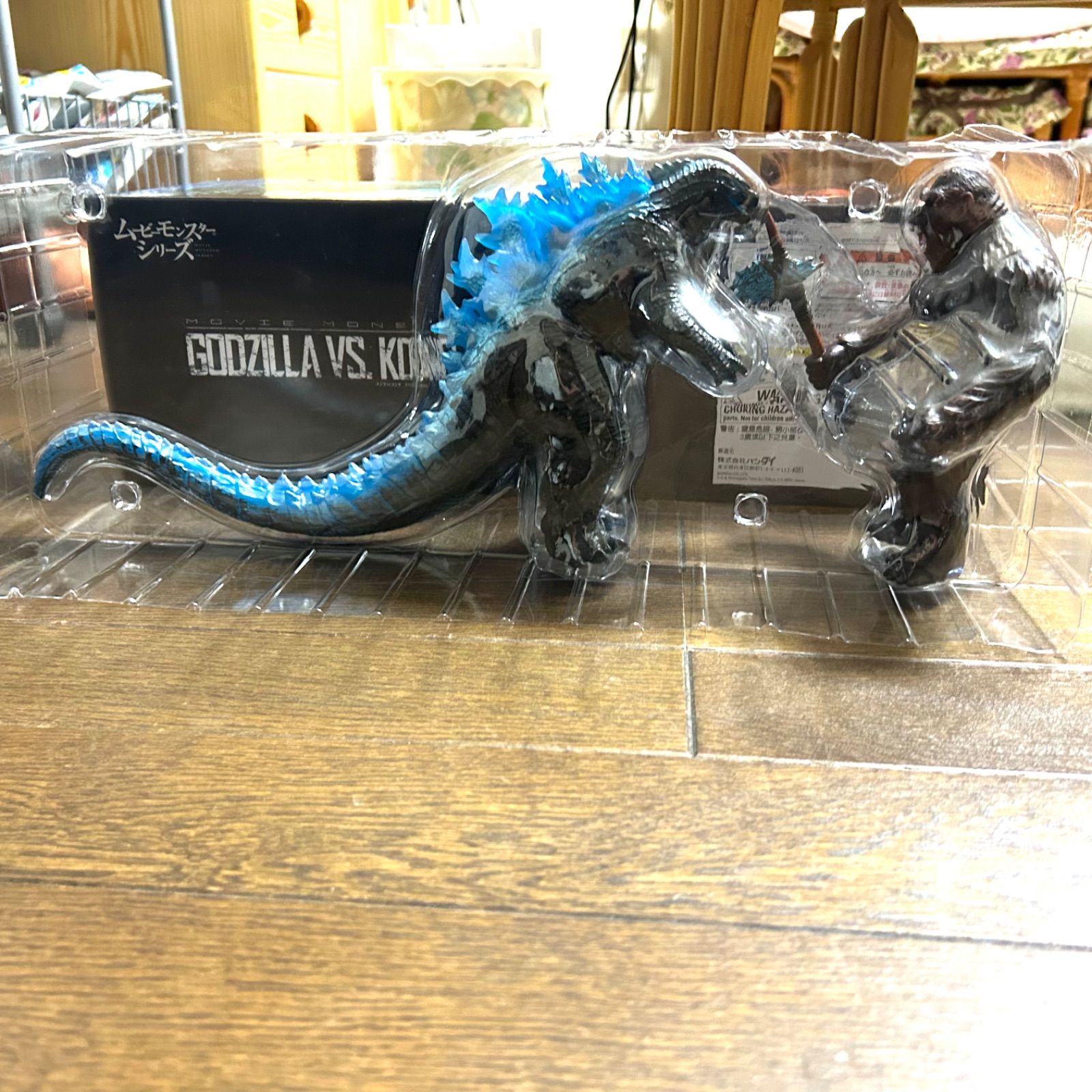 BANDAI - ゴジラ・ストア限定　GODZILLA vsKONG Blu-ray発売特典 ゴジラ・ストア限定 GODZILLA vsKONG Blu-ray発売特典 - メルカリ
