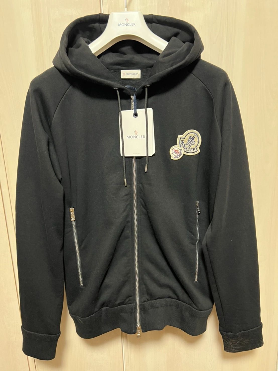 ☆新品未使用タグ付き・本物保証☆MONCLER ダブルロゴワッペン