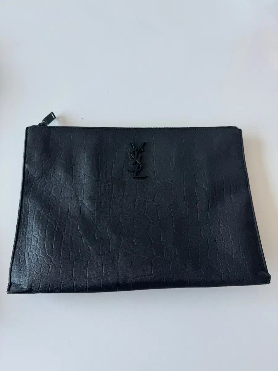 Laurent サンローラン