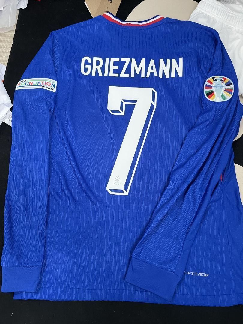 新品未使用新品未使用24-25 サッカーフランス代表 7番 グリーズマン ユニフォーム長袖 - メルカリ