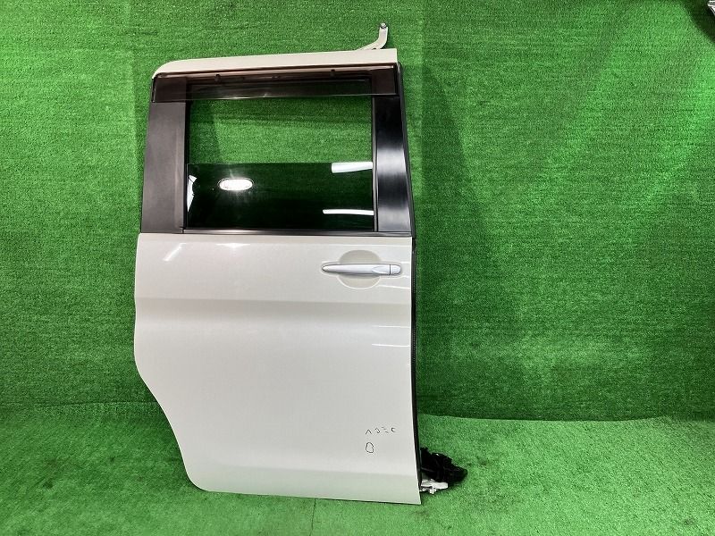 タント LA610S 右リアドア X SA 4WD ニホンイタ M31Q8 67003-B2210 W24  