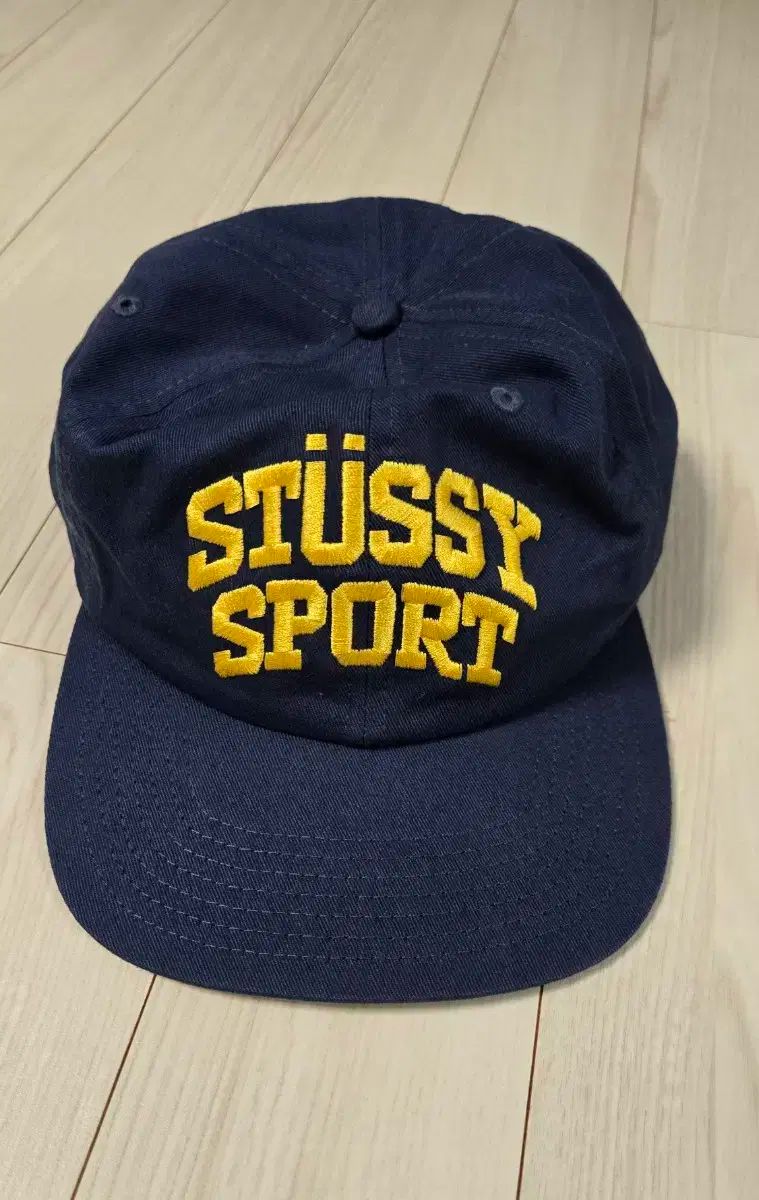 STUSSY ステューシー