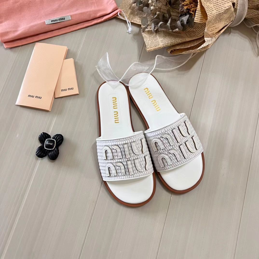 箱付き】 miumiu ミュウミュウ サンダル