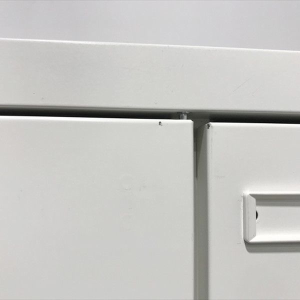 ホワイト