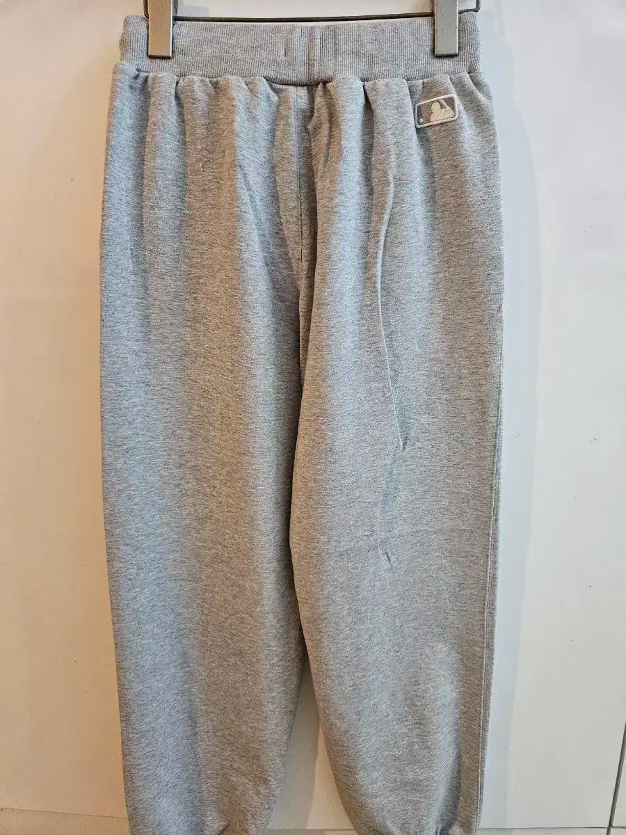 mlb レディース ジョガーパンツ xs